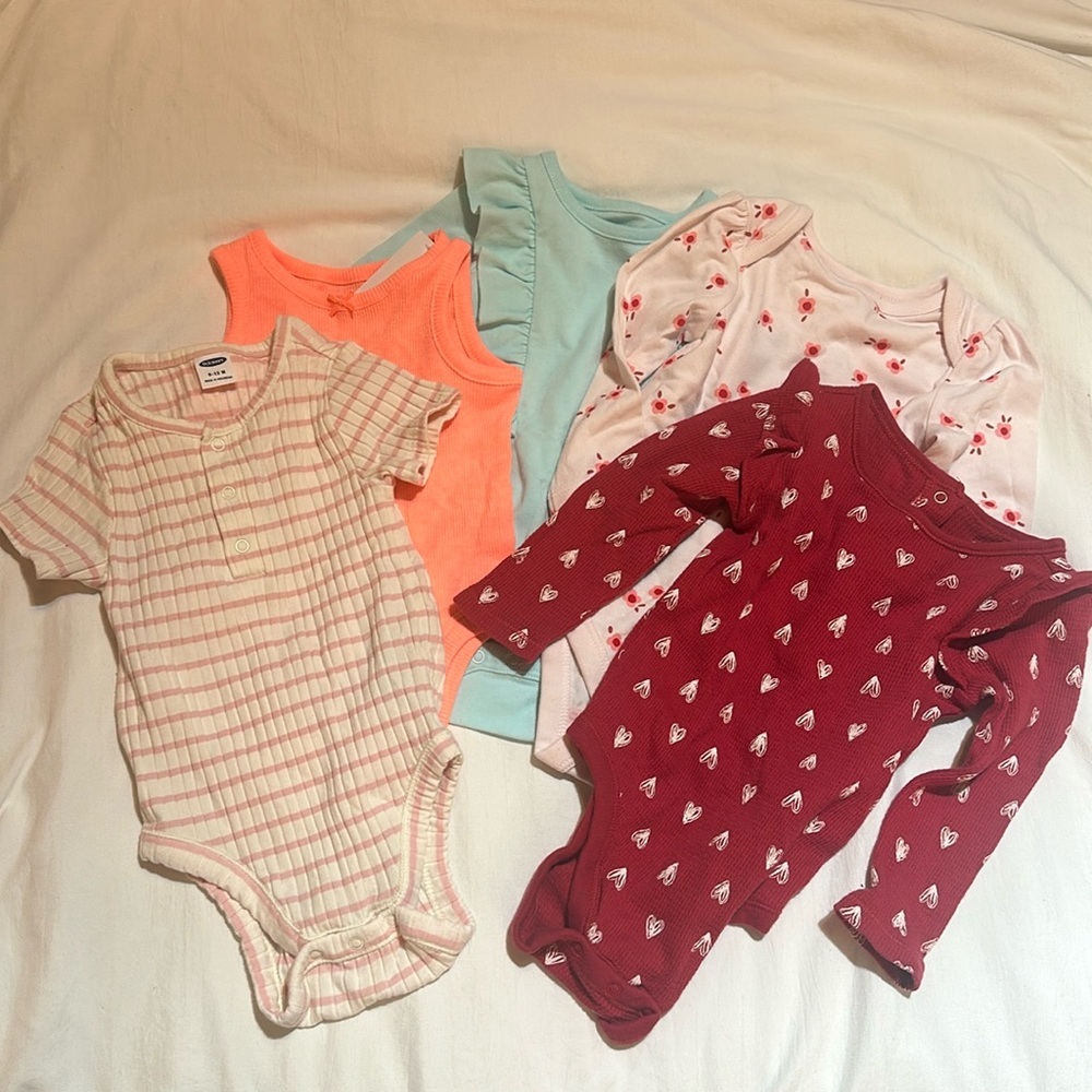 Baby girls onesie bundle NWT